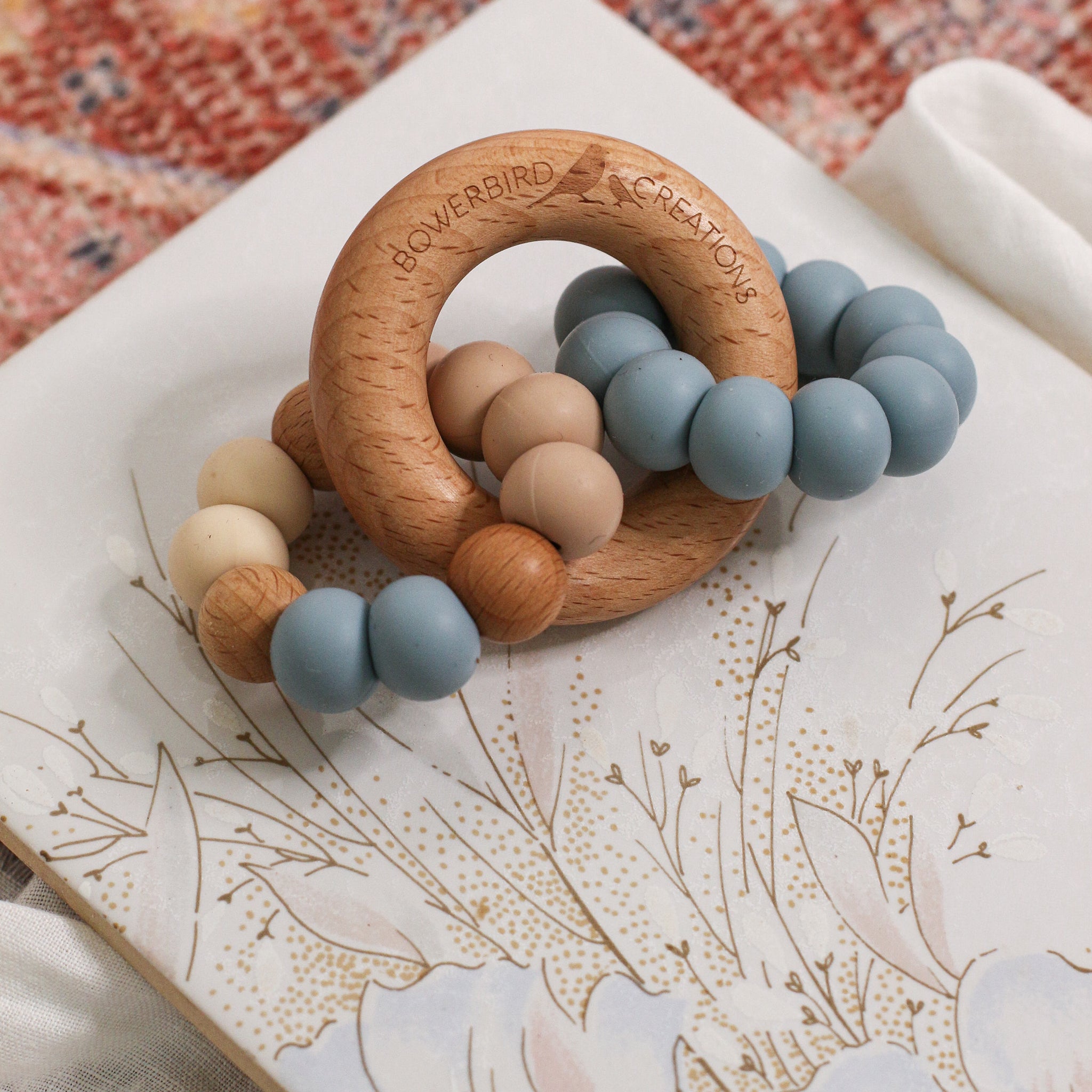 WONDEROUS TEETHING TOY Neutrals